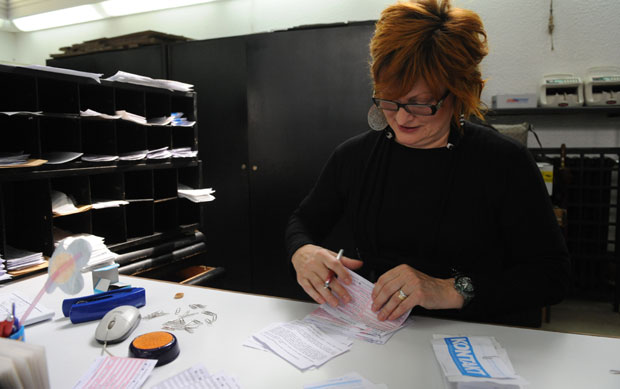 Накнадама терају са шалтера - за компјутер